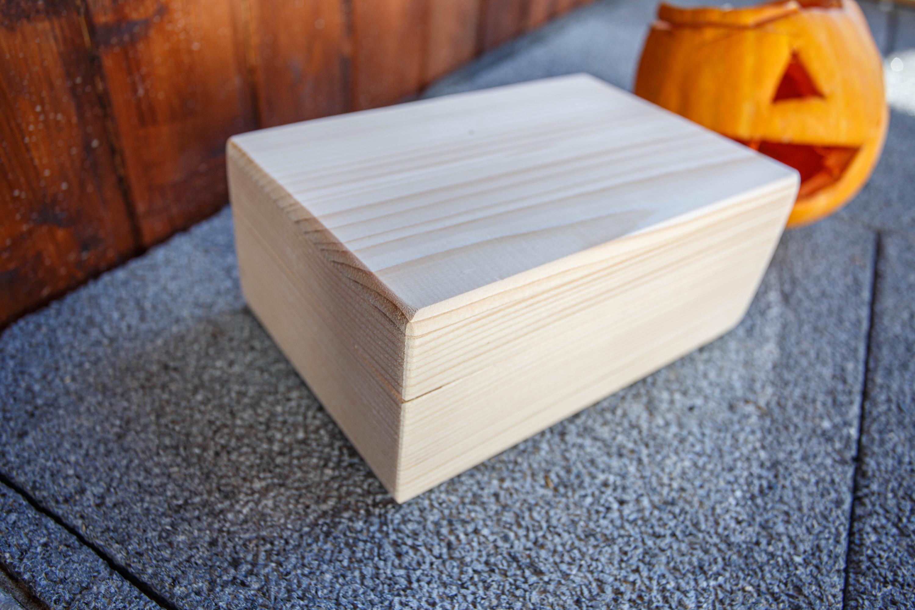 Cutie din lemn pentru fotografii – Cutie de amintiri cu capac și posibilitate de gravare personalizată(18x11x7 cm)