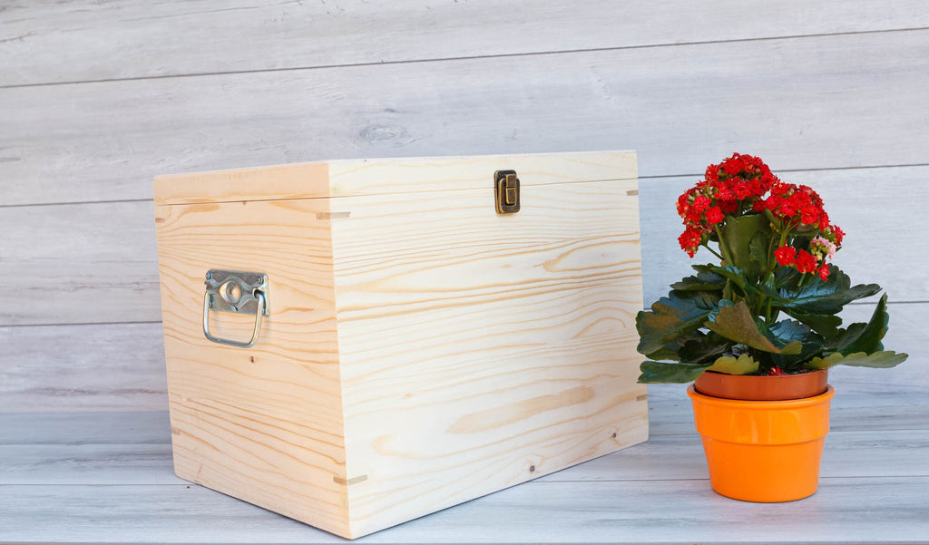 Cufăr Mare din Lemn Natural – Cutie de Depozitare Rusticǎ, 34 × 26 × 30 cm
