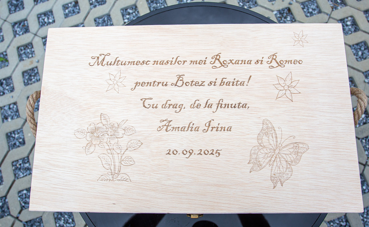 Cutie din lemn pentru trusou de botez – 50 × 30 × 14 cm