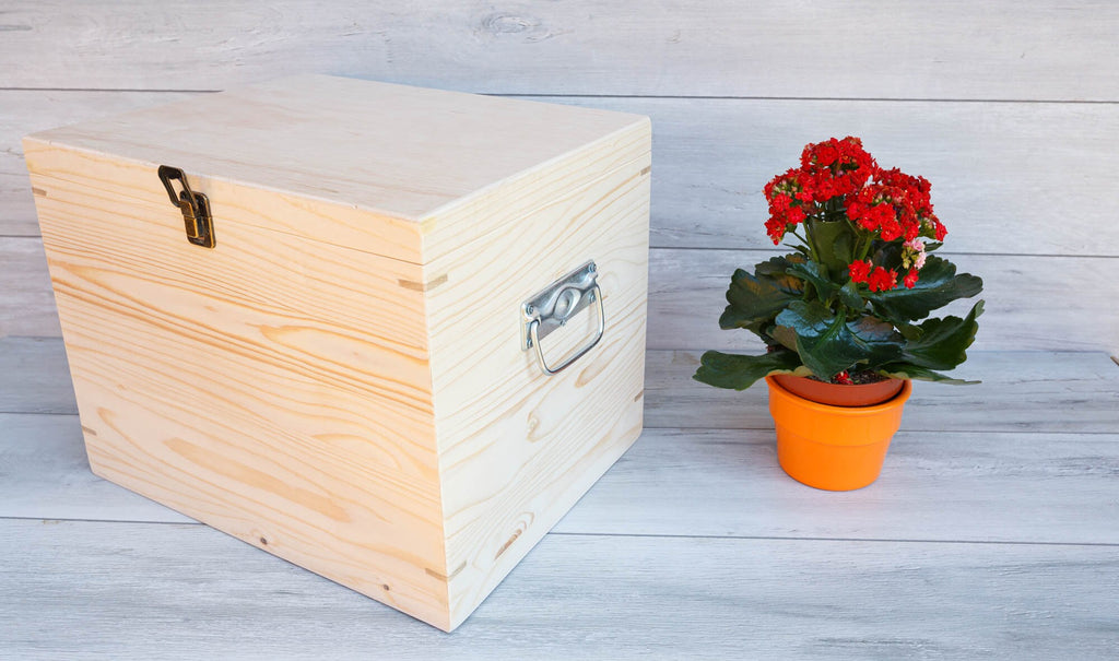 Cufăr Mare din Lemn Natural – Cutie de Depozitare Rusticǎ, 34 × 26 × 30 cm